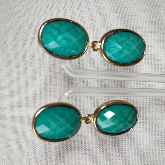 Amrita Singh Clip-on Earrings - Picture 1 of 7